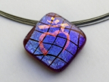 Small Warp Wurzelchakra Pendant