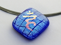 Small Warp Kehlkopfchakra Pendant