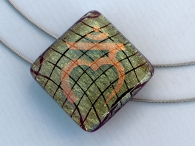 Large Warp Wurzelchakra Pendant