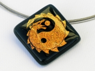 Yin-Yang Dragon Dunkelviolett